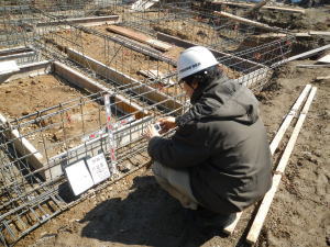 鉄筋検査　住宅保証機構の一級建築士検査員が検査をします。